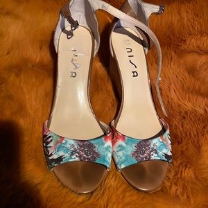 Unisa wedge sandals size 10